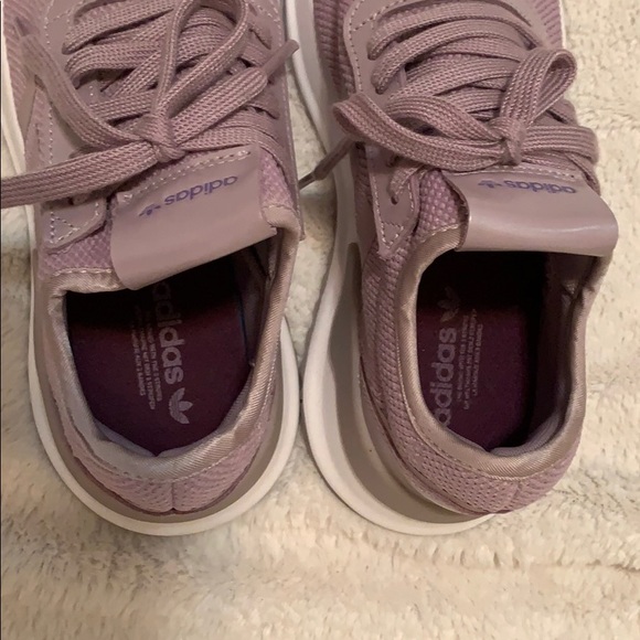 Light purple Adidas - Picture 11 of 11